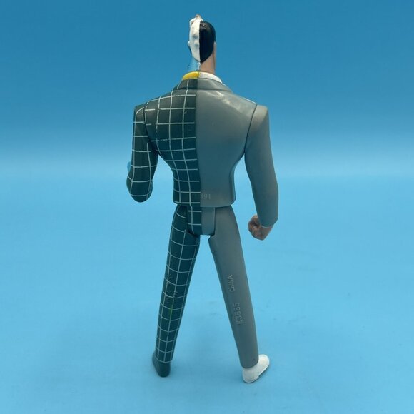 DC Comics Batman The Animated Series Two Face 4.5 Inch Action Figure Mattel 2009 - Picture 4 of 7